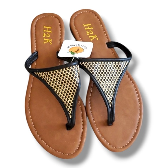 H2K Other - Big Girls Youth Sandals New With tags size 6 & 7